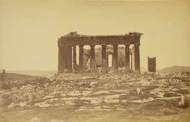 Parthenon, kasvot itään.