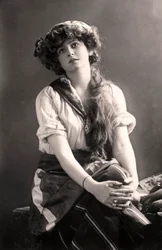 Gabrielle Ray 1883-1973, englantilainen näyttelijä, 1900-luvun alku.