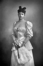 Gertrude Elizabeth Blood, Lady Colin Campbell 1857-1911, toimittaja ja seuralainen, 1893.