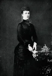 Kuningatar Alexandra hopeahäänsä vuonna 1888 1911