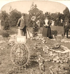 Irlannin suurimman johtajan Charles Stewart Parnellin hauta, Dublin, 1896.