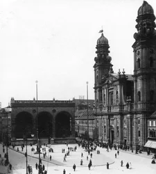 Katolinen teatterikirkko St Cajetan, München, Saksa, 1900-luku.