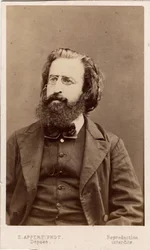 Pariisin kommuuni (1871): Theophile Ferren (1846-1871) kommuunin jäsenen muotokuva. Valokuvaus Apert. Mitat 10,5x6,3 cm