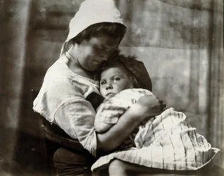 Muotokuva äidistä ja tämän tyttärestä, noin 1900-1905