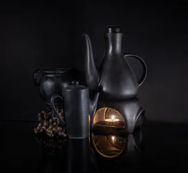 Dark Ceramics -kynttilän hehku